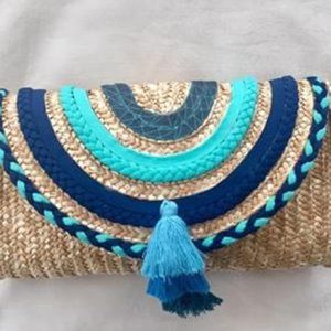 NEW Straw Clutch